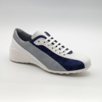 scarpe uomo casual e fashion con originale fondo bianco